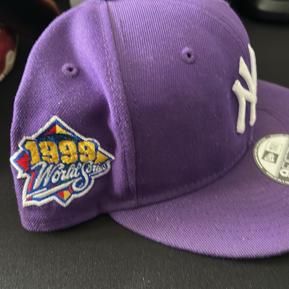 Yankee snap back. - Picture 2 of 3